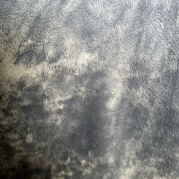 Imported Konny Baby bundle winter baby-wearing cover super plush and like new - Picture 12 of 13